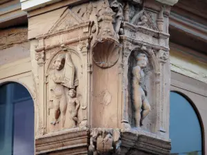 Auxerre - Carved corner post of an old house