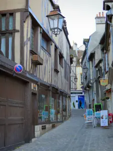 Auxerre - Alley lined with half-timbered houses