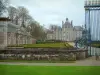 Balleroy Castle - Входные ворота, общие, вышивальные кровати, замок, деревья и облачное небо