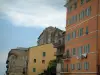 Bastia - I vecchi edifici dalle facciate colorate di Terra Vecchia