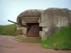Batterie von Longues-sur-Mer - Deutsche Batterie: Bunker mit einer Kanone