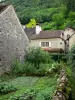 Baume-ле-Messieurs - Огород, дома и деревья