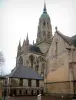 Bayeux - Torre central de la catedral de Notre Dame, de estilo gótico