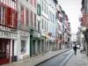 Bayonne - Kleine Bayonne: gevels van huizen en winkels in de straat Pannecau