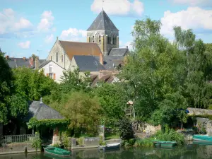 Bazouges-sur-le-Loir - Bell tower of the Saint-Aubin church, roofs of houses in the village, River Loir, moored boats, and greenery (in the Loir Valley)