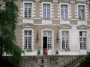 Beaugency - Facciata di un palazzo della vecchia abbazia