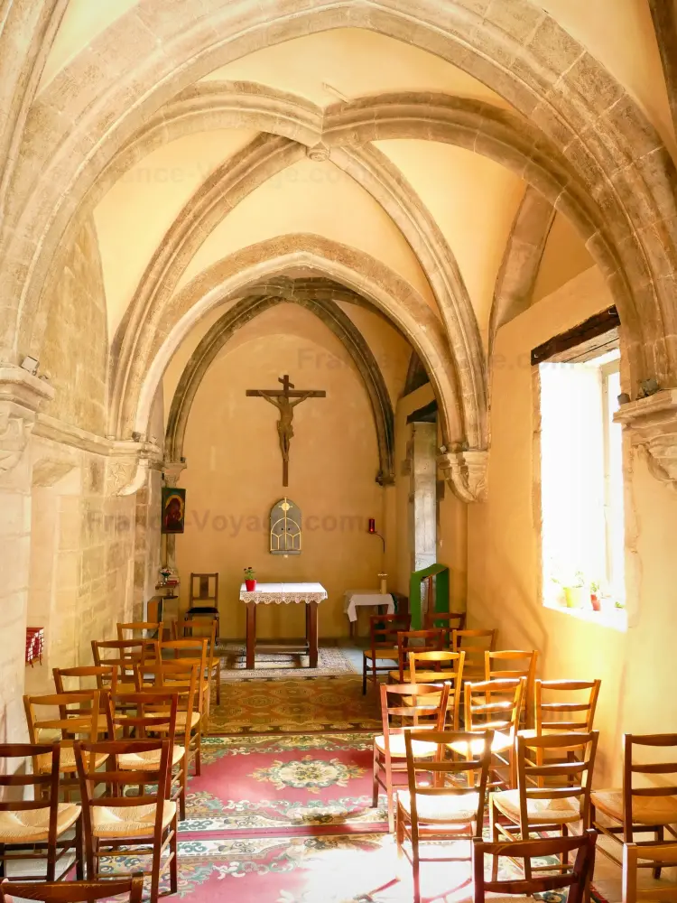 Beaune - Chapelle accessible depuis le cloître de la basilique collégiale Notre-Dame