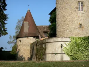 Beauvoir castle - Tower and facade of the castle; in the town of Saint-Pourçain-sur-Besbre, in Besbre valley