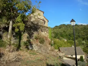 Belcastel - Stroll through the medieval village