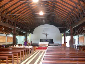 Bellefontaine - Inside the church St. Peter in Chains: nave and choir