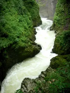 Bergengte van de Langouette - Gorges, rivier (de Sont)