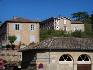 Berzé-la-Ville - Case del villaggio