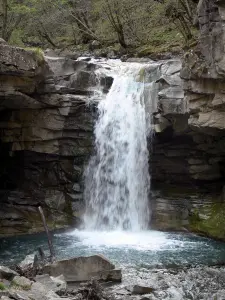 Bès valley - Waterfall of Saut de la Pie
