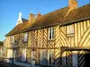 Beuvron-en-Auge - Maisons à pans de bois du village, dans le Pays d'Auge