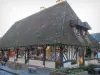 Beuvron-en-Auge - Timber-framed hall of the central square, in the Pays d'Auge area