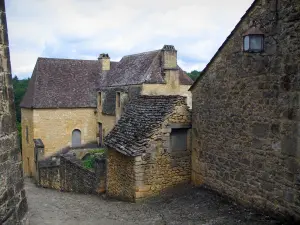 Beynac-et-Cazenac - Stone houses of the village, in the Dordogne valley, in Périgord