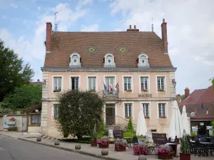 Bèze - Town hall of Bèze place of Verdun