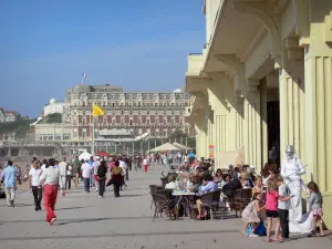 Biarritz - Promenade along the Grande Plage beach