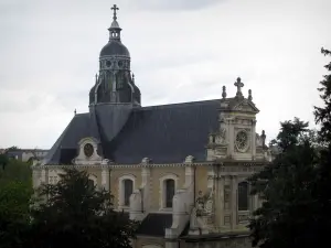 Blois - Saint-Vincent church by rainy weather