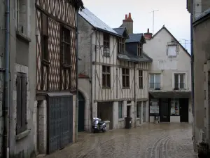 Blois - Street and timber-framed houses