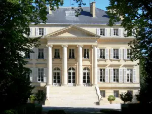 Bordeaux vineyards - Château Margaux, Médoc vineyard 