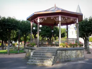 La Bourboule - Station thermale : kiosque à musique