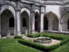 Brantôme - Cloître de l'abbaye