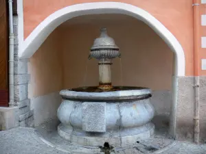 Briançon - Oberstadt (Festung Vauban, Stätte Vauban): Brunnen Soupirs