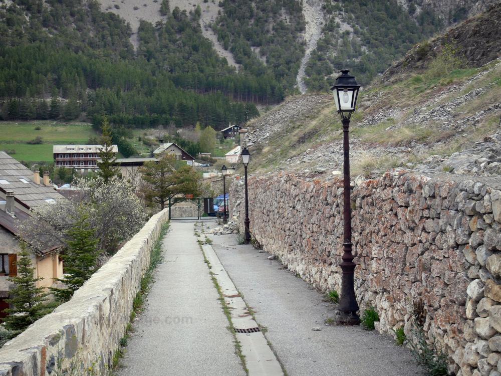 rampart de briancon -