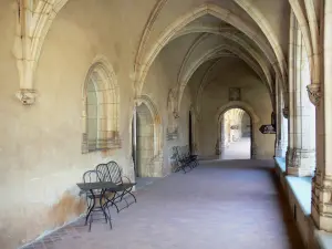 Brou Royal Monastery - Gallery of the first cloister 