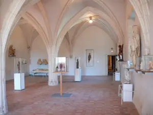 Brou Royal Monastery - Brou museum: refectory and its collection of ancient sculptures