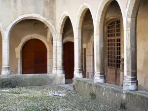 Brou Royal Monastery - Arcades of the third cloister 
