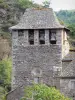 Brousse-le-Château - Klokkentoren van de kerk van Saint-Jacques-le-Major