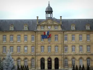 Caen - Abbaye-aux-Hommes abbey: convent buildings home to the town hall