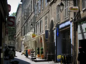 Cahors - Case e negozi nel centro storico, in Quercy