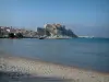 Calvi - Sandy strand, de zee, de jachthaven (Marine) en de Citadel