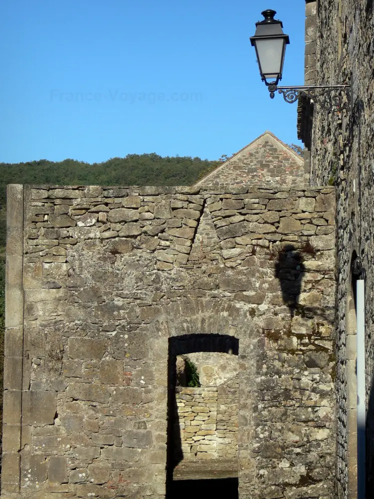 Camon - Fortifications du village