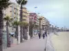 Canet-en-Roussillon - Bummel auf der Strandpromenade des Badeortes