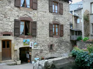 La Canourgue - Facade of a house in the village