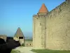 Carcassonne - Promenade des Lices entre les deux enceintes de la cité