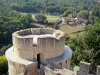 Castello di Bonaguil - Vista della parte superiore della grande torre e la campagna circostante dalla terrazza della torre