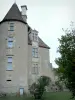 Castello di Chareil-Cintrat - Torre e edificio principale del castello