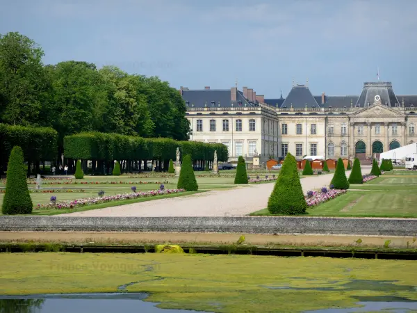Castello di Lunéville - Vista del castello dai giardini alla francese