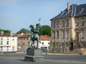 Castello di Lunéville - Statua equestre del generale Lasalle