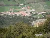 Castello di Peyrepertuse - Veduta del villaggio di Rouffiac-des-Corbières dalle Corbieres sito collinare