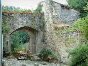 Castelmoron-d'Albret - porta fortificata