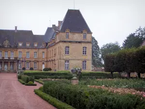 Castillo de Drée - Castillo y sus jardines en Curbigny