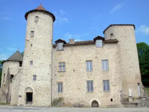 Castillo de Laroquebrou - Castillo medieval Roquebrou
