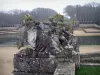 Castillo de Vaux-le-Vicomte - Parque del Castillo: la escultura (estatua) de caballos y Gran Canal