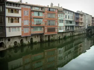 Castres - Old houses reflected in the River Agout water